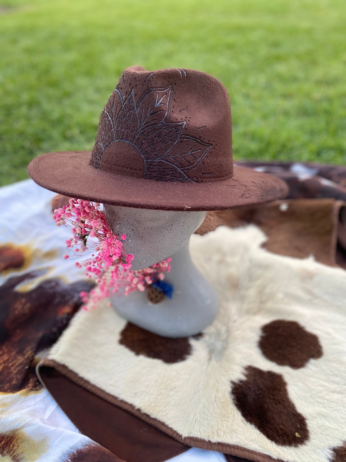 Bushland Brims Mandala Sunflowers T&A