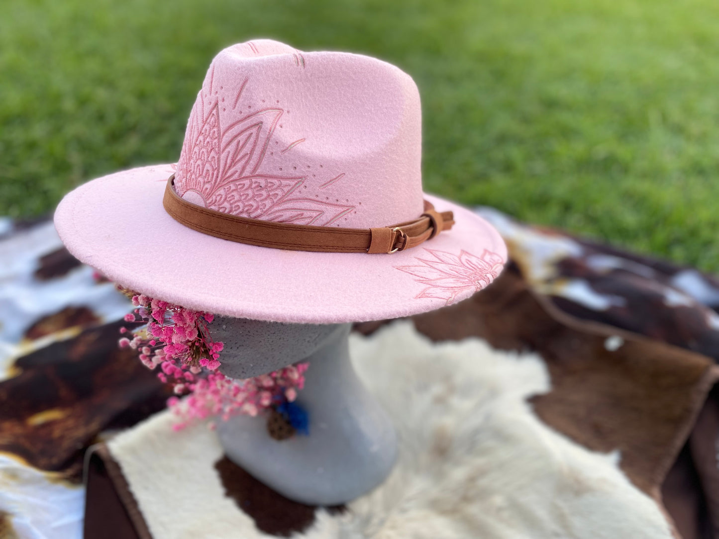 Bushland Brims Mandala Sunflowers T&A